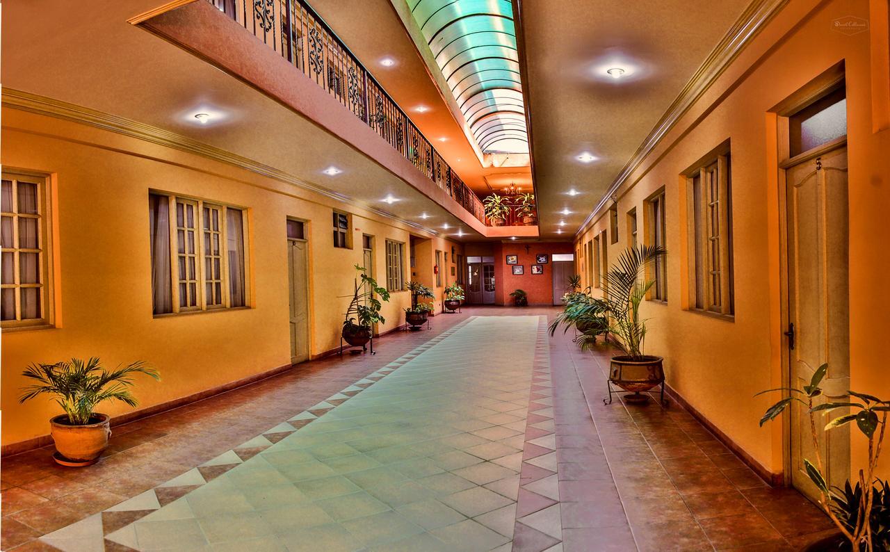 Hotel Monserrat Cochabamba Exterior photo