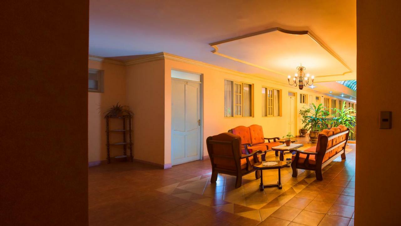 Hotel Monserrat Cochabamba Exterior photo